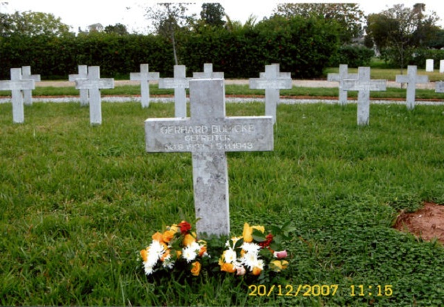 files/bulicke/Kriegsgrab1.jpg